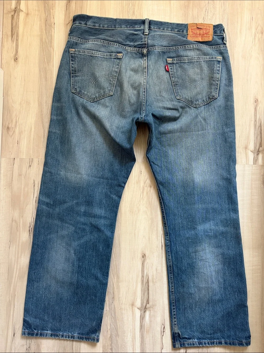 VTG wash Levis Men's Distressed Straight Jeans
